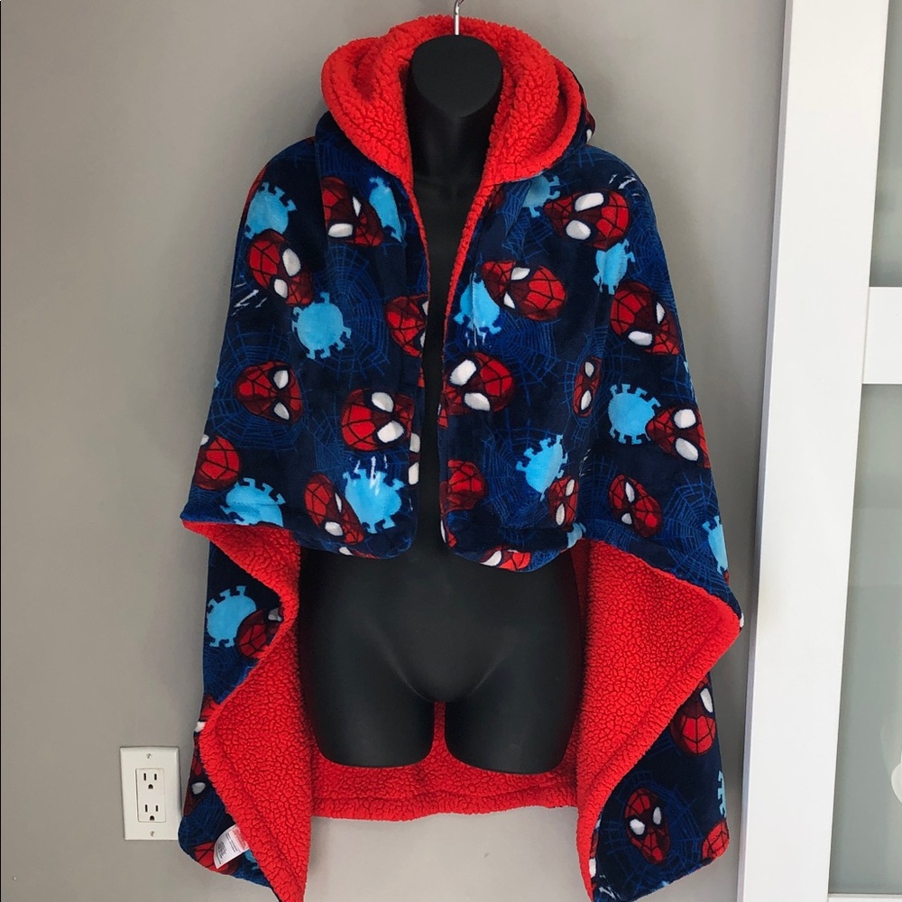 Marvel Spider-Man Hooded Blanket for Kids | Fleece & Sherpa | Cozy Throw